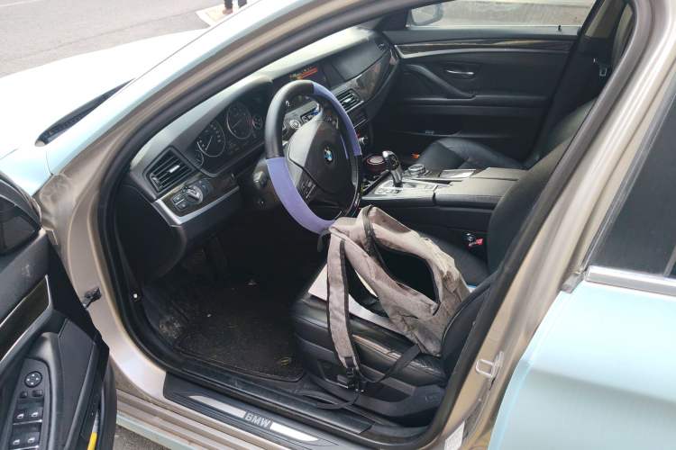 Used BMW 5 Series 2013 530Li Leading Model Driver Seat
