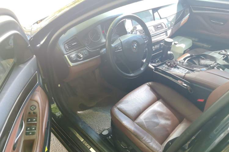 Used BMW 5 Series 2013 530i Luxury Touring Edition Driver Seat