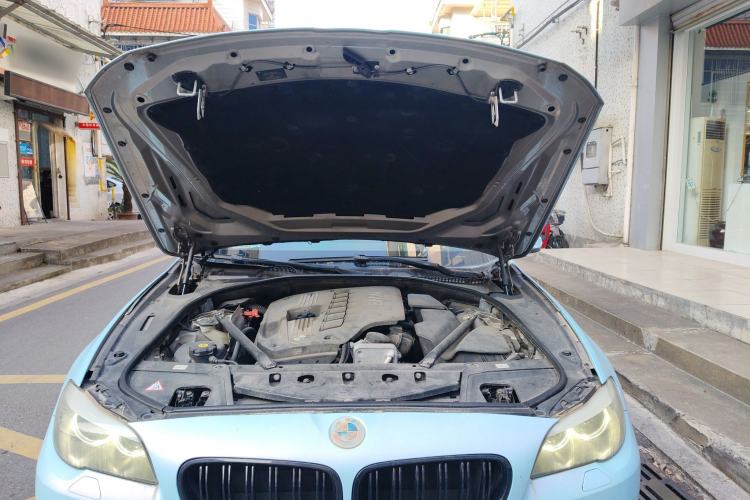 Used BMW 5 Series 2013 530Li Leading Model Engine Bay