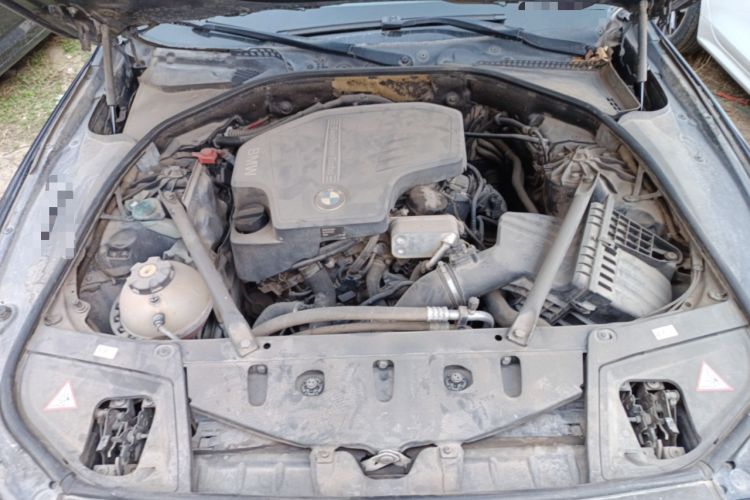 Used BMW 5 Series 2013 525Li Luxury Model Engine Bay