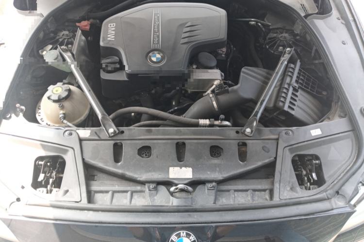 Used BMW 5 Series 2013 520Li Elegant Edition Engine Bay