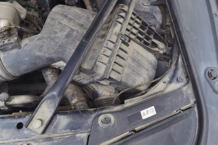 Used BMW 5 Series 2013 525Li Luxury Model Engine Bay Left