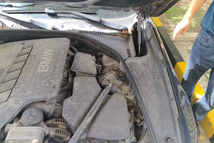 Used BMW 5 Series 2013 530i Luxury Touring Edition Engine Bay Left