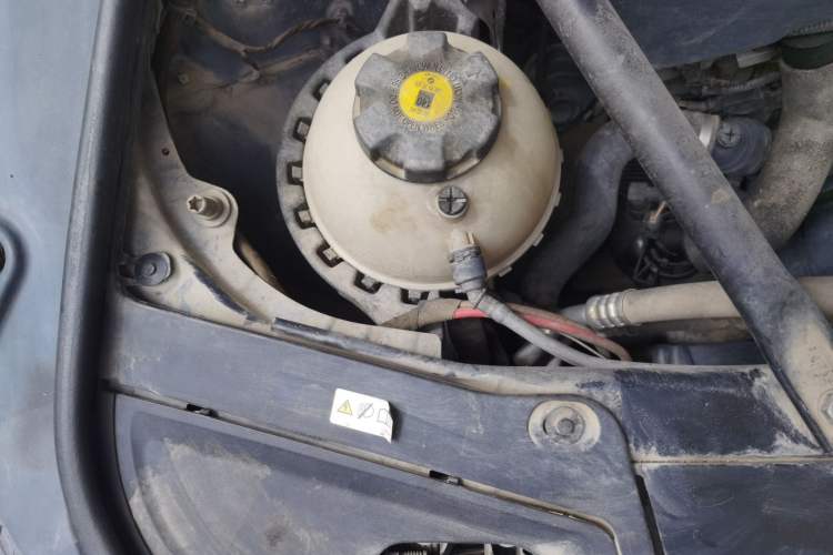Used BMW 5 Series 2013 525Li Luxury Model Engine Bay Right