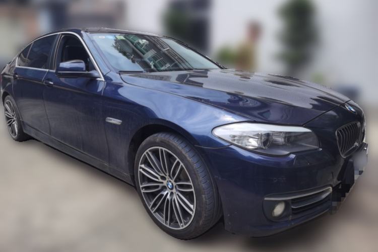 Used BMW 5 Series 2013 525Li Luxury Model Front Right 45 Deg
