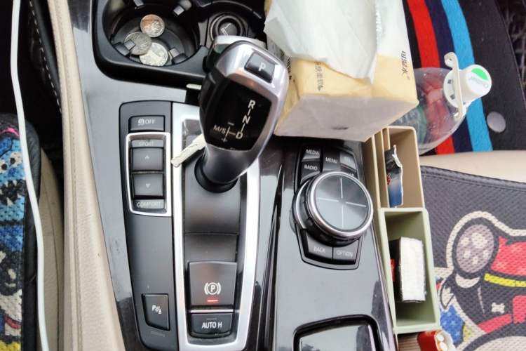 Used BMW 5 Series 2013 525Li Luxury Model Gear Lever