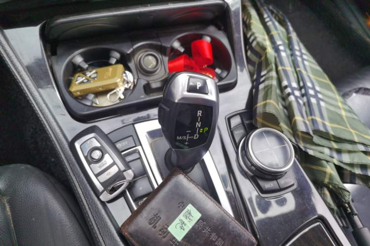 Used BMW 5 Series 2013 525Li Luxury Model Gear Lever