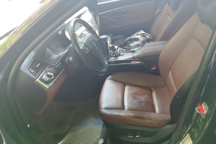 Used BMW 5 Series 2013 530i Luxury Touring Edition Left Front Seat