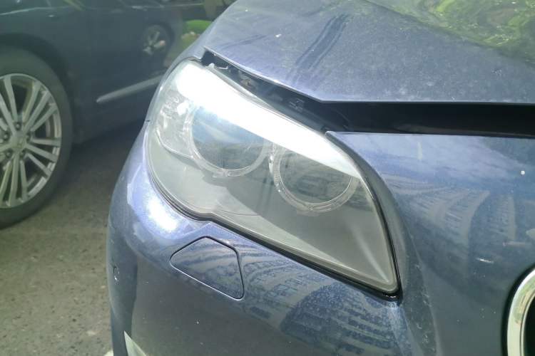 Used BMW 5 Series 2013 530i Luxury Touring Edition Right Front Headlight