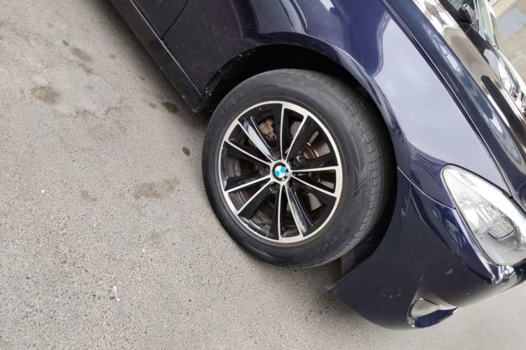 Used BMW 5 Series 2013 525Li Luxury Model Right Front Wheel Hub