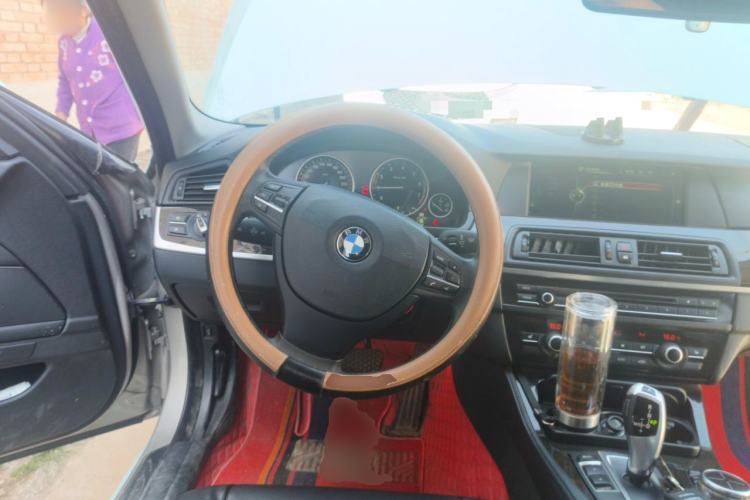 Used BMW 5 Series 2013 530Li Leading Model Steering Wheel