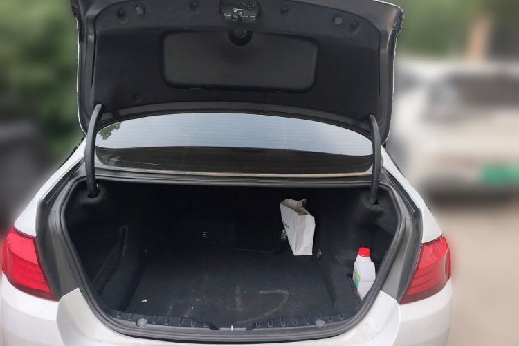 Used BMW 5 Series 2013 525Li Leading Model Trunk