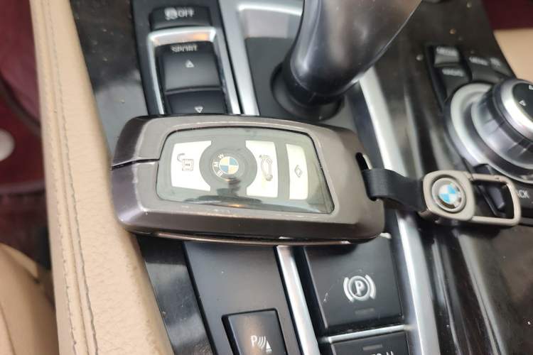 Used BMW 5 Series 2013 525Li Leading Model Vehicle Key