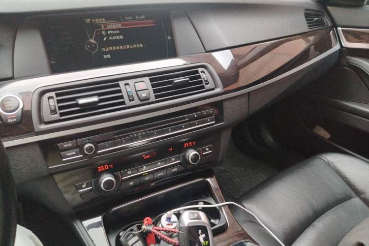 Used BMW 5 Series 2013 525Li Luxury Model Audio And AC Panel