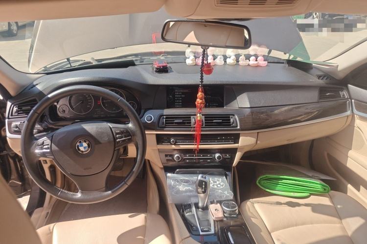 Used BMW 5 Series 2013 530Li Leading Model Center Console