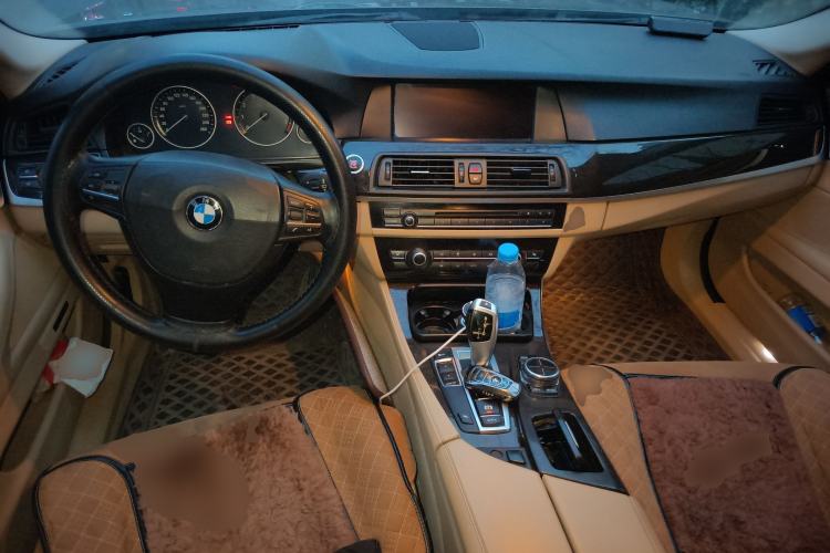 Used BMW 5 Series 2013 530Li Leading Model Center Console