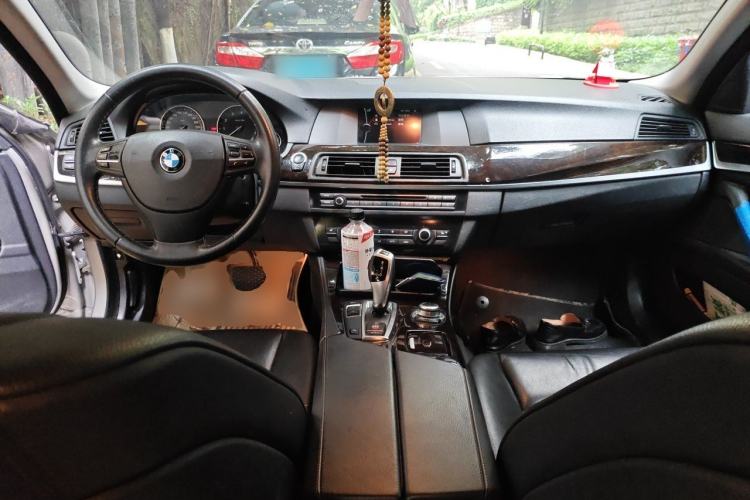 Used BMW 5 Series 2013 525Li Leading Model Center Console