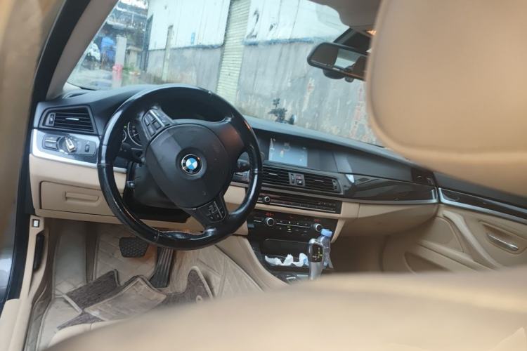 Used BMW 5 Series 2013 520Li Elegant Edition Center Console