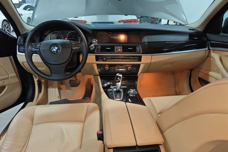 Used BMW 5 Series 2013 525Li Leading Model Center Console