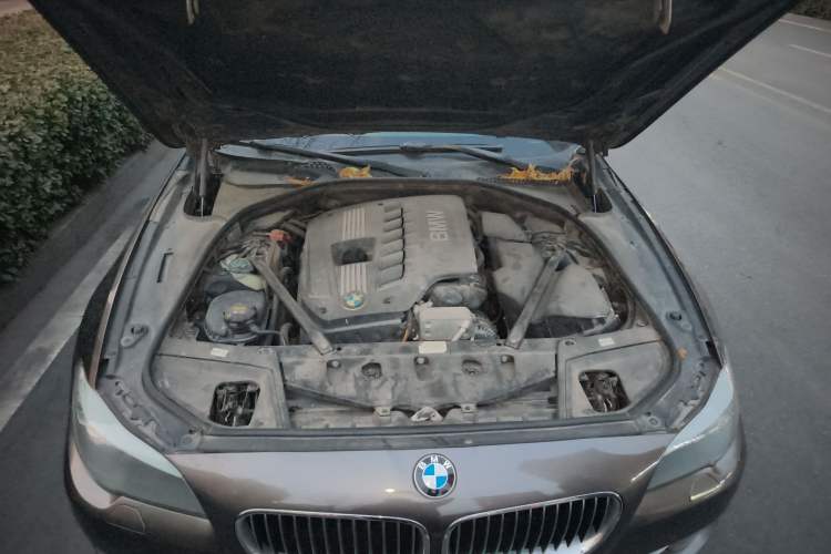Used BMW 5 Series 2013 530Li Leading Model Engine Bay