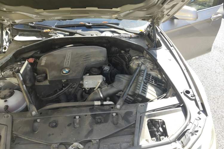Used BMW 5 Series 2013 525Li Luxury Model Engine Bay Left