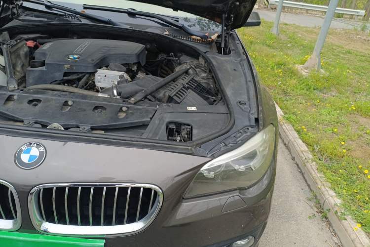 Used BMW 5 Series 2013 525Li Leading Model Engine Bay Left