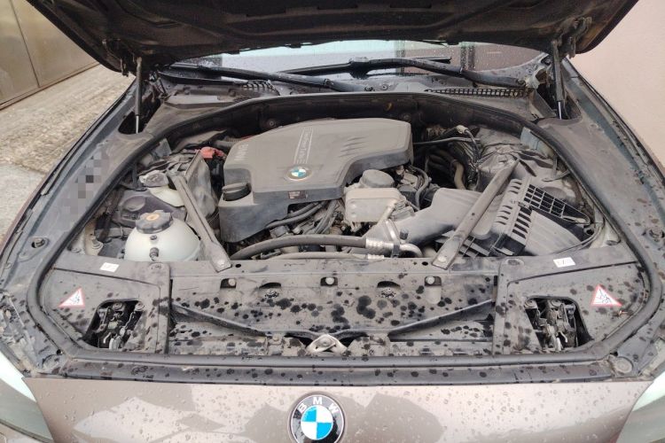 Used BMW 5 Series 2013 525Li Luxury Model Engine Bay