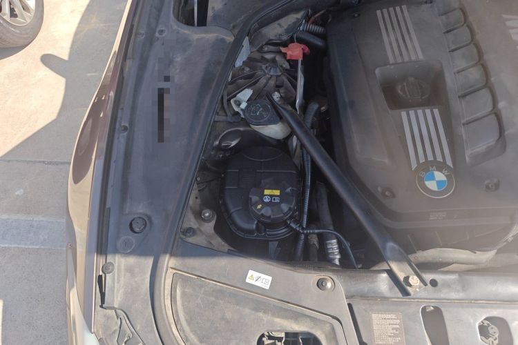 Used BMW 5 Series 2013 530Li Leading Model Engine Bay Right