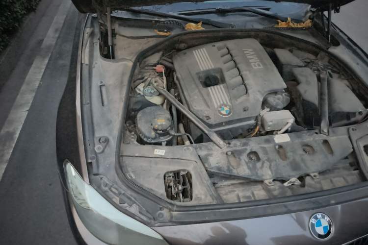 Used BMW 5 Series 2013 530Li Leading Model Engine Bay Right