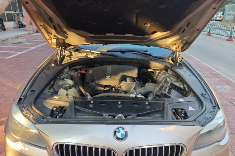 Used BMW 5 Series 2013 520Li Elegant Edition Engine Bay