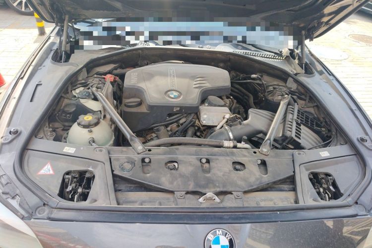 Used BMW 5 Series 2013 520Li Elegant Edition Engine Bay