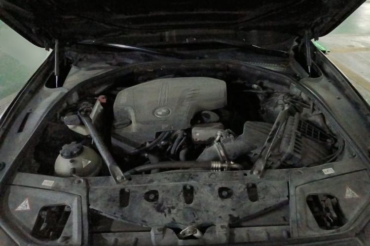 Used BMW 5 Series 2013 525Li Luxury Model Engine Bay