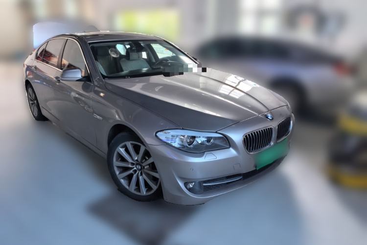Used BMW 5 Series 2013 530Li Leading Model Front Right 45 Deg