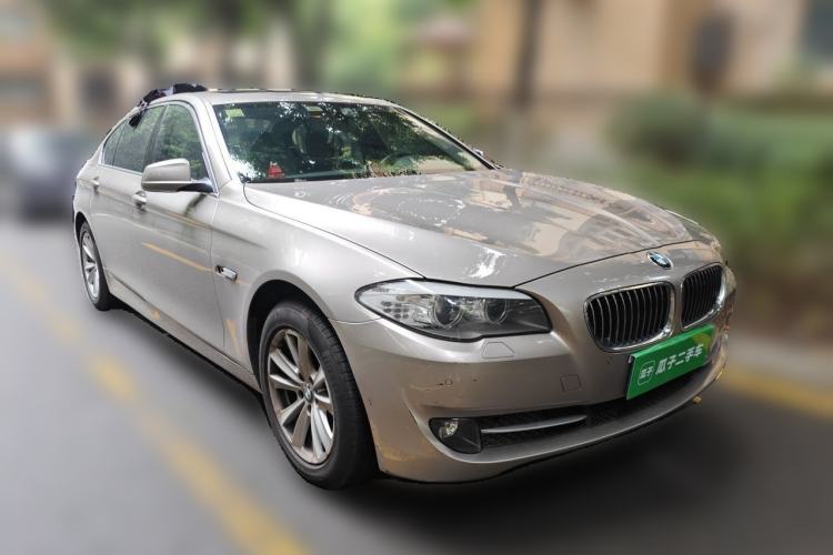 Used BMW 5 Series 2013 525Li Leading Model Front Right 45 Deg