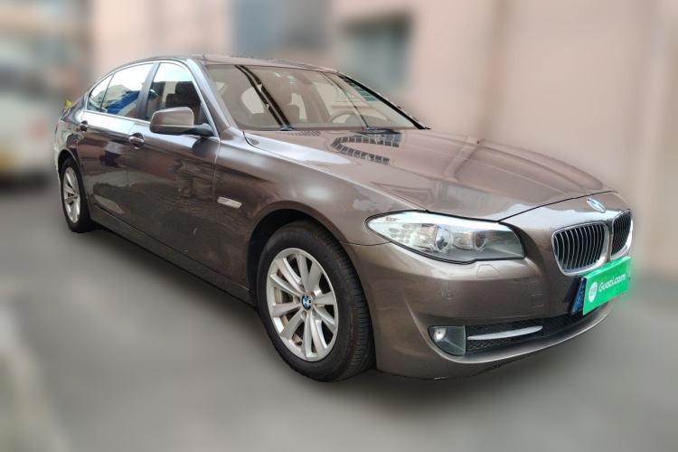 Used BMW 5 Series 2013 525Li Luxury Model Front Right 45 Deg