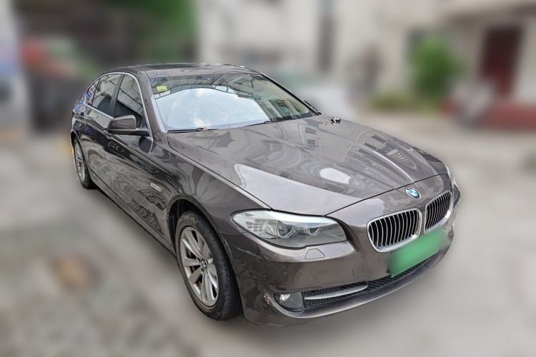Used BMW 5 Series 2013 525Li Leading Model Front Right 45 Deg