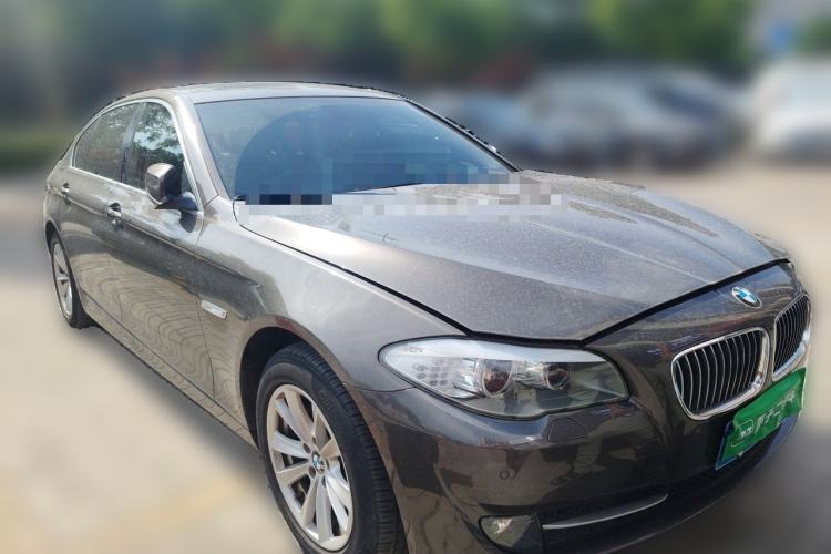 Used BMW 5 Series 2013 520Li Elegant Edition Front Right 45 Deg