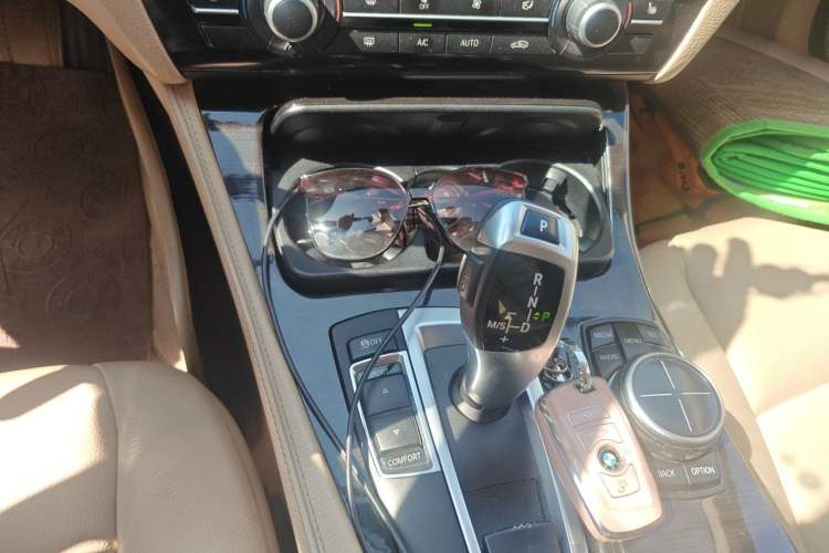 Used BMW 5 Series 2013 530Li Leading Model Gear Lever