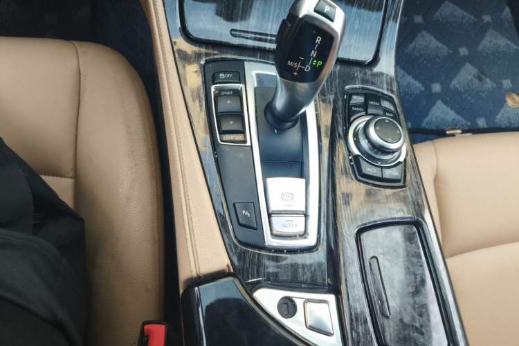 Used BMW 5 Series 2013 525Li Leading Model Gear Lever