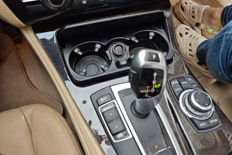 Used BMW 5 Series 2013 525Li Leading Model Gear Lever
