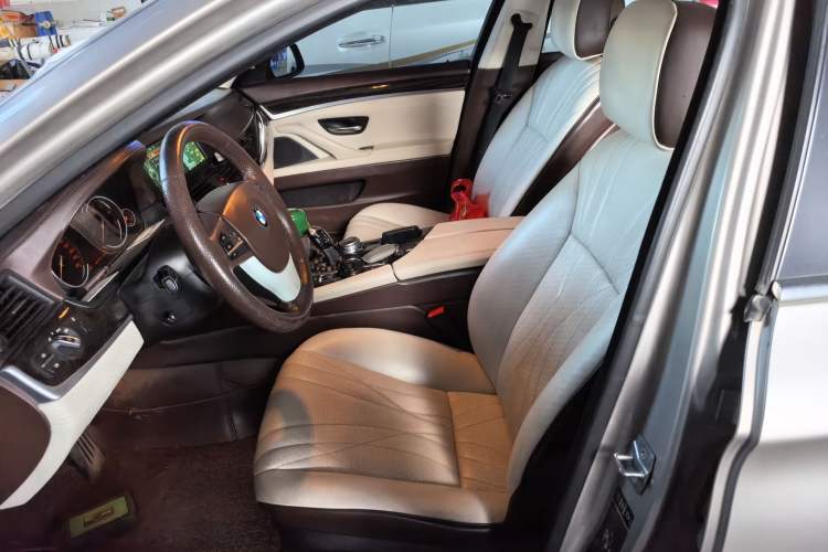 Used BMW 5 Series 2013 530Li Leading Model Left Front Seat