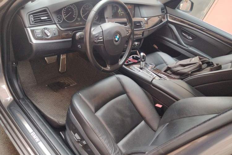 Used BMW 5 Series 2013 525Li Luxury Model Left Front Seat