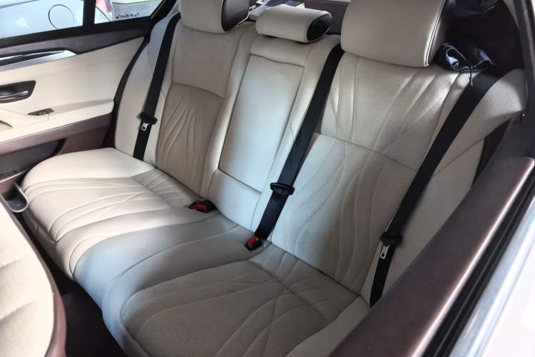 Used BMW 5 Series 2013 530Li Leading Model Left Rear Seat