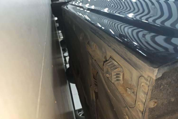 Used BMW 5 Series 2013 525Li Leading Model Left Side Sill
