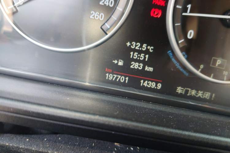 Used BMW 5 Series 2013 520Li Elegant Edition Odometer Close Up