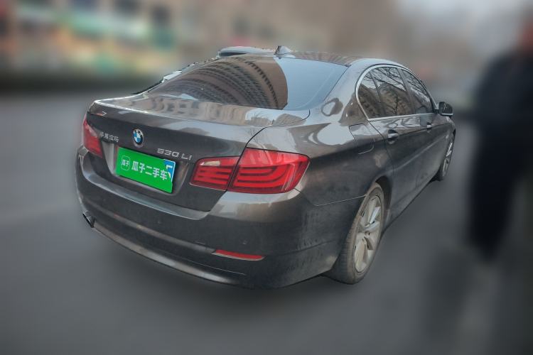 Used BMW 5 Series 2013 530Li Leading Model Rear Right 45 Deg
