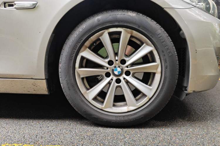 Used BMW 5 Series 2013 525Li Leading Model Right Front Wheel Hub