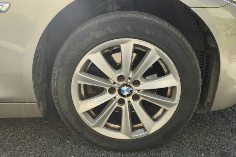 Used BMW 5 Series 2013 525Li Luxury Model Right Front Wheel Hub