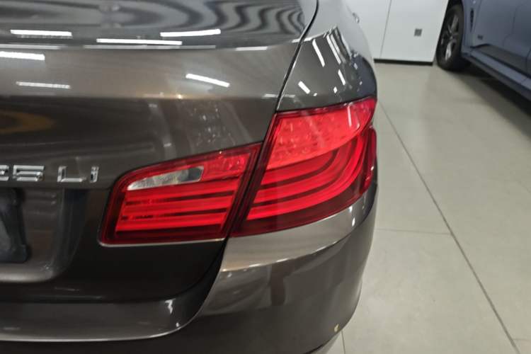 Used BMW 5 Series 2013 525Li Leading Model Right Rear Taillight