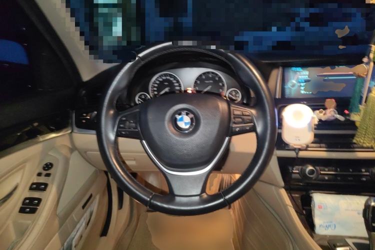 Used BMW 5 Series 2013 525Li Leading Model Steering Wheel